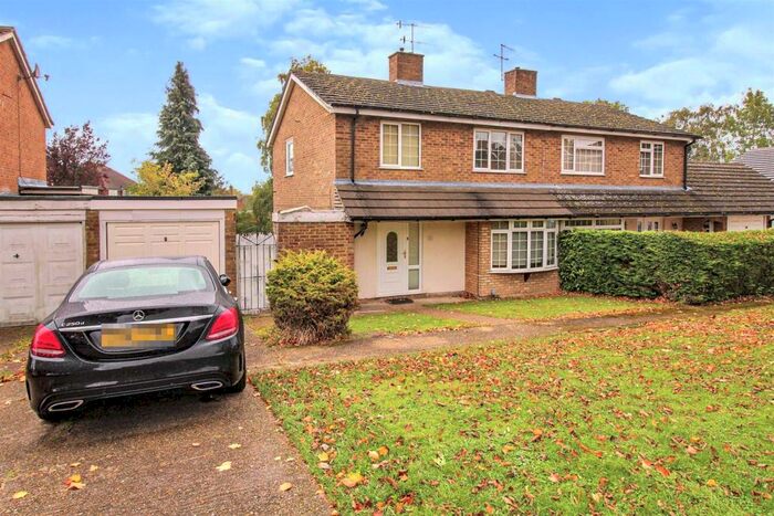 3 Bedroom Semi-Detached House To Rent In Leverstock Green, HP3