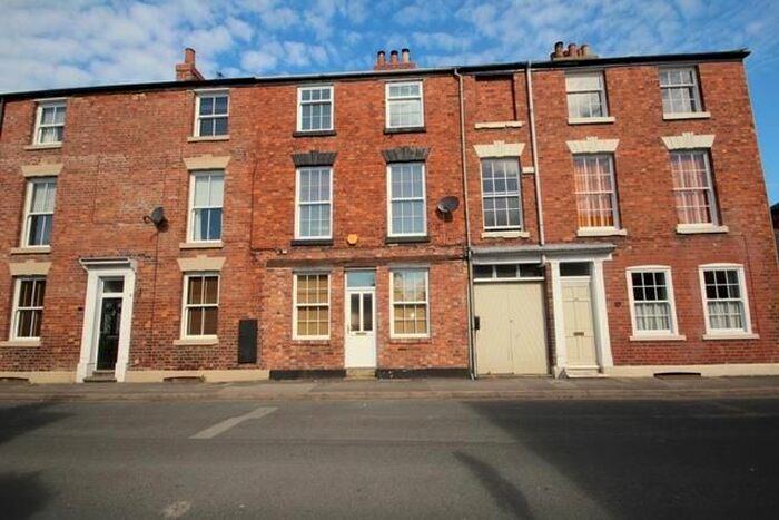 4 Bedroom Town House To Rent In Church Street, Bubwith, Selby, YO8
