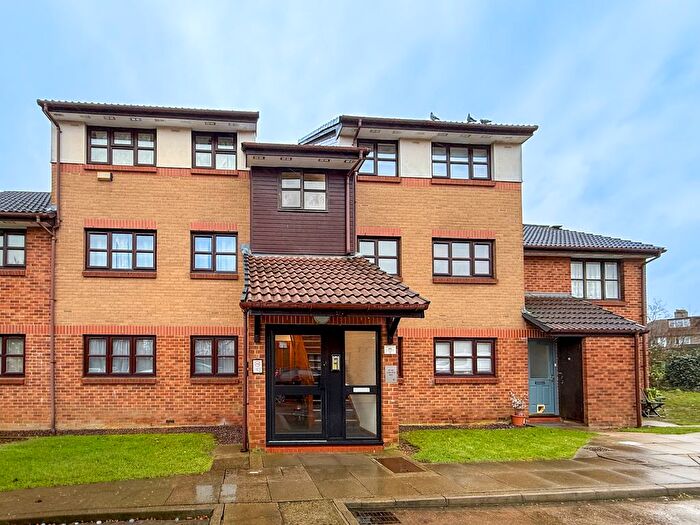 2 Bedroom Flat For Sale In Conifer Way, Wembley, HA0