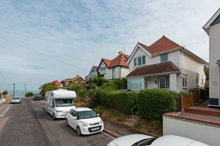 3 Bedroom Detached House For Sale In Harcourt Drive, Herne Bay, CT6