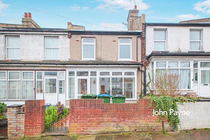 3 Bedroom Terraced House To Rent In Bostall Lane, London, SE2