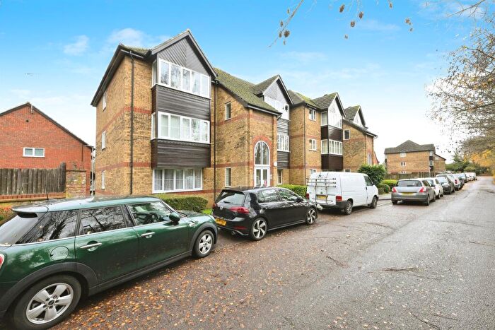 2 Bedroom Flat For Sale In River Meads, Stanstead Abbotts, Ware, SG12