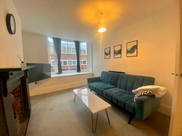 1 Bedroom Apartment To Rent In Henley On Thames, Oxfordshire, RG9