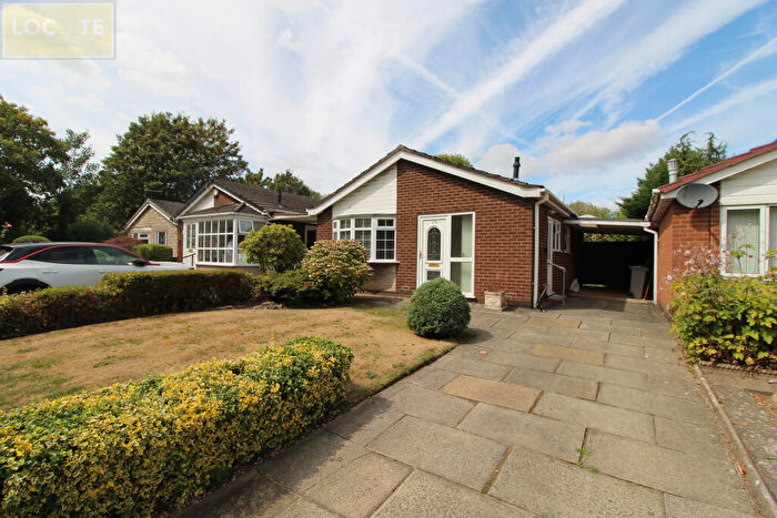 2 Bedroom Bungalow For Sale In Woodhouse Road, Davyhulme, M41