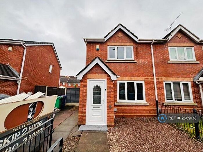 2 Bedroom Semi-Detached House To Rent In Venture Scout Way, Manchester, M8