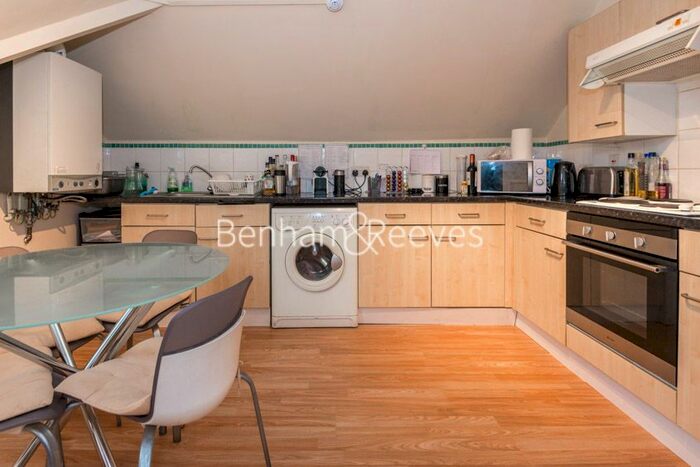 Studio To Rent In Madeley Road, Ealing, W5