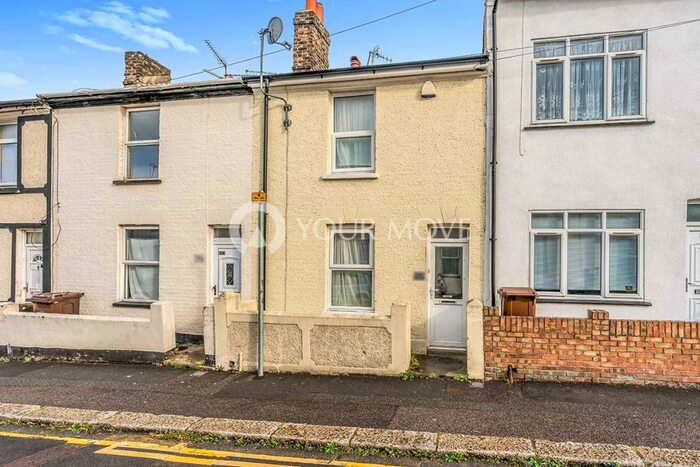 3 Bedroom Terraced House To Rent In Saxton Street, Gillingham, ME7