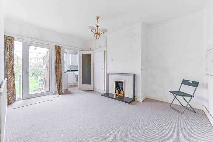 3 Bedroom Bungalow To Rent In Benhilton Gardens, Sutton, SM1