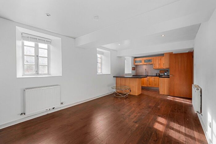 1 Bedroom Flat To Rent In Nether Craigwell, Holyrood, Edinburgh, EH8