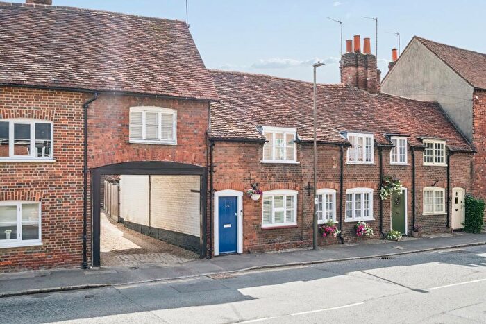 2 Bedroom Terraced House For Sale In The Broadway, Old Amersham, HP7