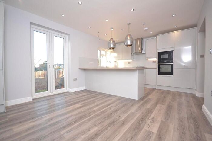 3 Bedroom Semi Detached House To Rent In Northumberland Avenue, Reading, Berkshire, RG2