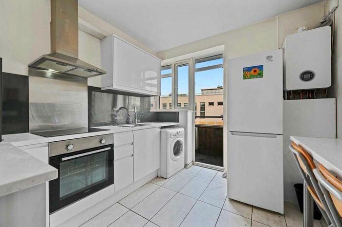 3 Bedroom Flat To Rent In Arlington House, Tunis Road, London, W12