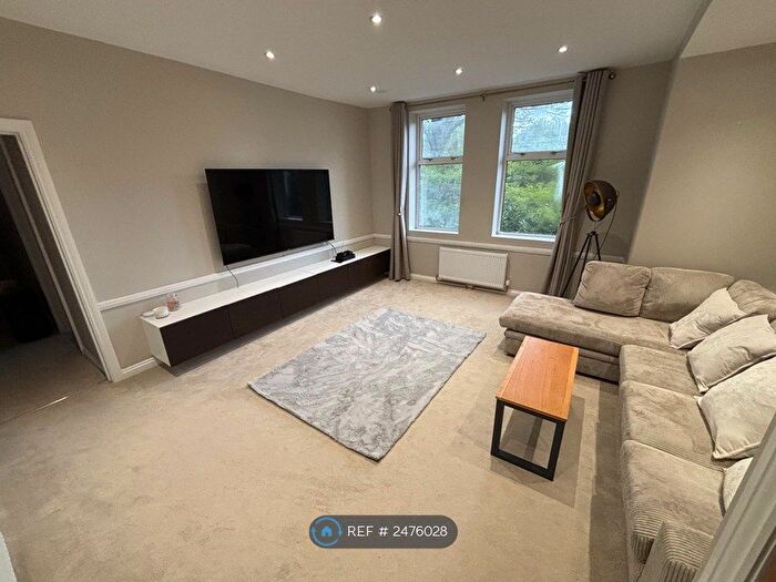 3 Bedroom Flat To Rent In The Gables, Poole, BH14