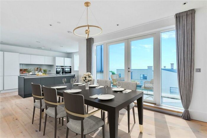 3 Bedroom Apartment To Rent In Granville Road, Bath, Somerset, BA1