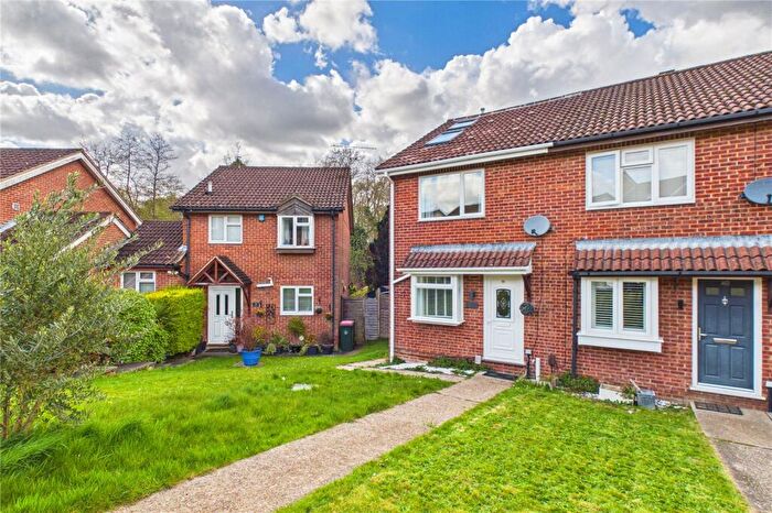 3 Bedroom End Of Terrace House For Sale In Hollingbourne Crescent, Hollingbourne Crescent, Crawley, West Sussex, RH11
