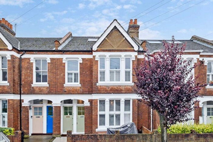4 Bedroom Maisonette To Rent In Waldron Road, London, SW18