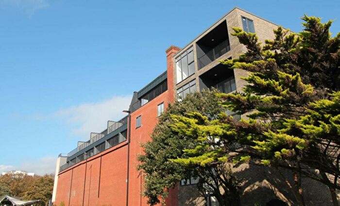 1 Bedroom Flat To Rent In Oceanview Heights, Montague Place, BN11