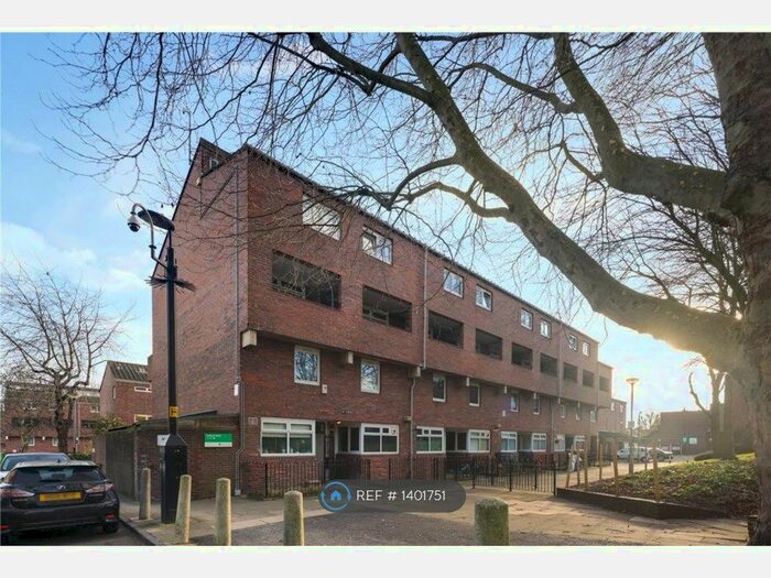 3 Bedroom Maisonette To Rent In Holland Walk, London, N19