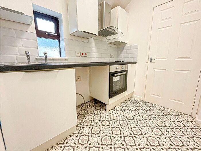 1 Bedroom Flat To Rent In Shelton Street, Wilnecote, Tamworth, Staffordshire, B77