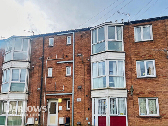 2 Bedroom Apartment For Sale In Maes Brynna, Aberdare, CF44