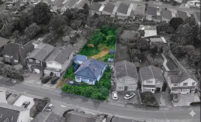 3 Bedroom Bungalow For Sale In Old Nazeing Road, Broxbourne, EN10