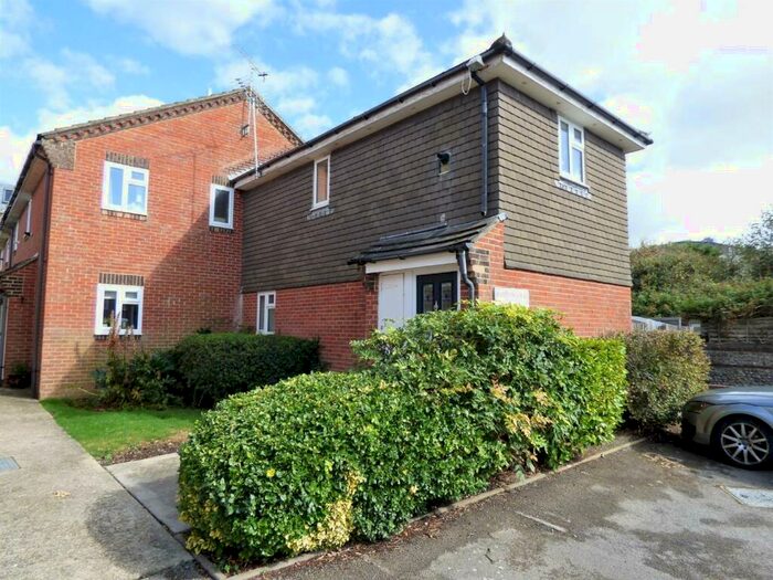 2 Bedroom End Of Terrace House To Rent In Hampton Court, River Road, Littlehampton, BN17