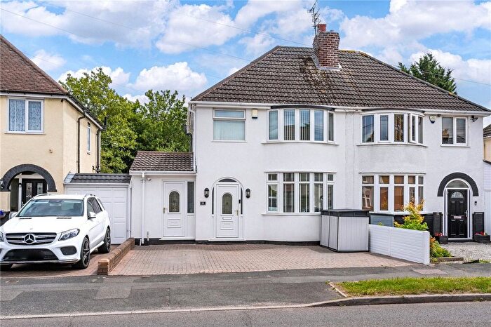 3 Bedroom Semi Detached House For Sale In Winchester Road, Wolverhampton, West Midlands, WV10