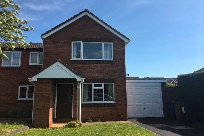 2 Bedroom Property To Rent In Curlew Close, Lichfield, WS14