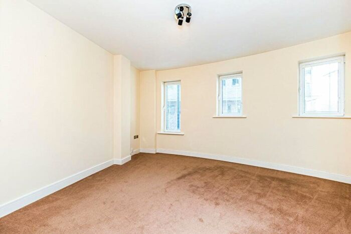 2 Bedroom Flat To Rent In Briton Street, Southampton, Hampshire, SO14