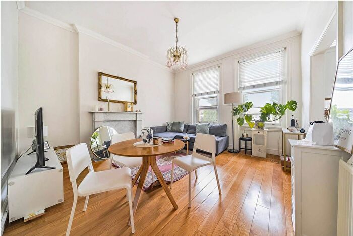 1 Bedroom Flat For Sale In Warwick Avenue, Little Venice, London, W9