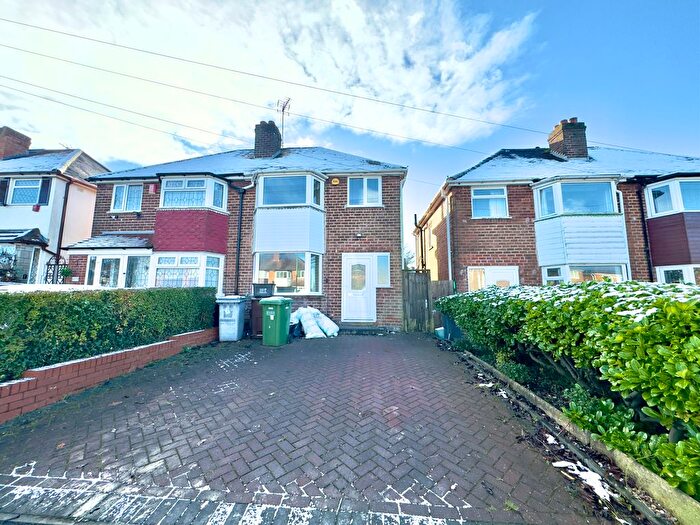 3 Bedroom Semi-Detached House To Rent In Newborough Road, Solihull, B90
