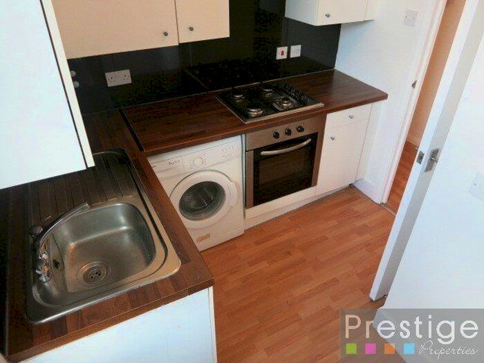 1 Bedroom Flat To Rent In West Green Road, London, N15