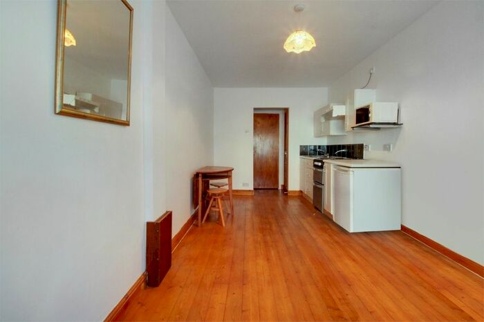 1 Bedroom Studio To Rent In Milton Avenue, Kingsbury, NW9