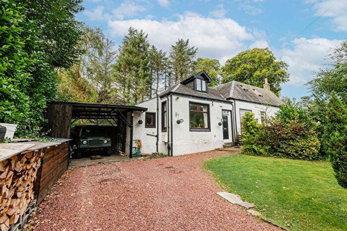 2 Bedroom Cottage For Sale In Bigholm Road, Beith, KA15