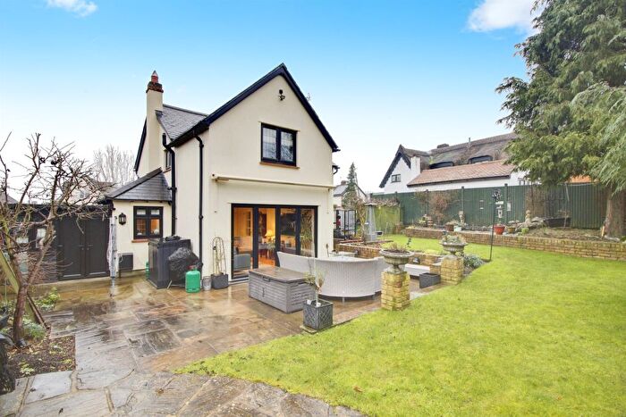 3 Bedroom Detached House For Sale In Harlow Road, Roydon, Harlow, CM19