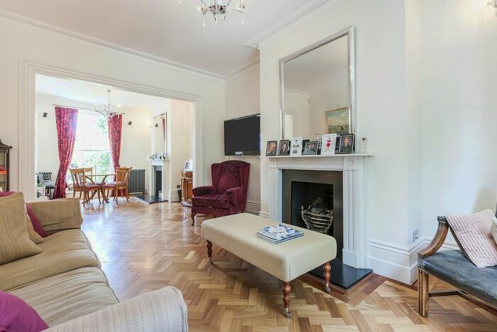 6 Bedroom Town House To Rent In Crooms Hill, London, SE10