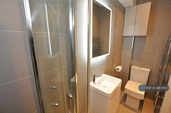 1 Bedroom Flat To Rent In High Road, London, N2