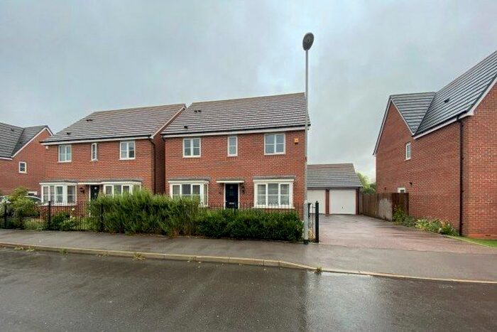 4 Bedroom Property To Rent In Fairey Street, Birmingham, B45