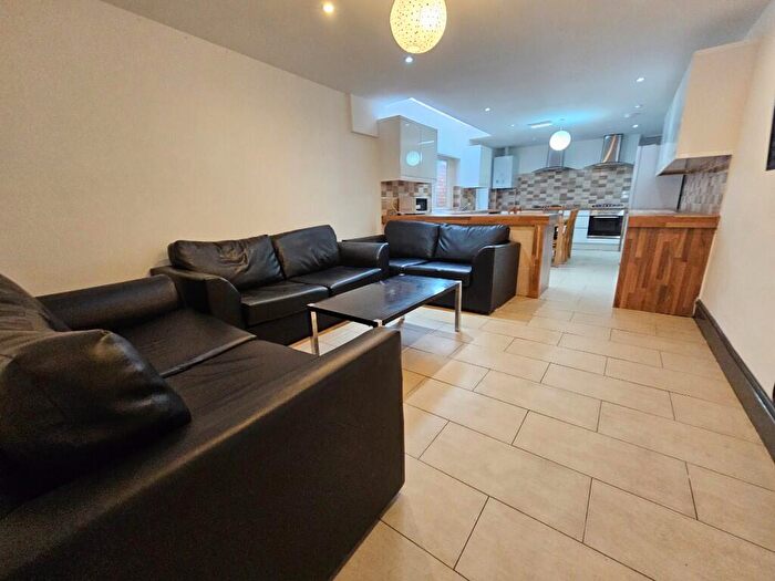 9 Bedroom Terraced House To Rent In Dawlish Road, Birmingham, B29