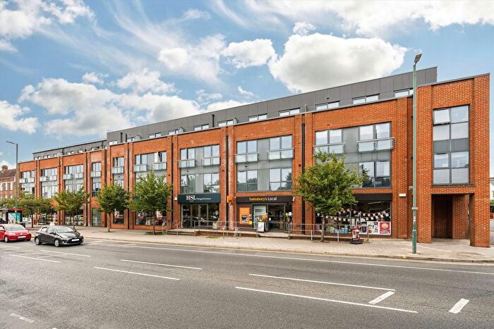 2 Bedroom Flat For Sale In Ewell Road, Surbiton, KT6