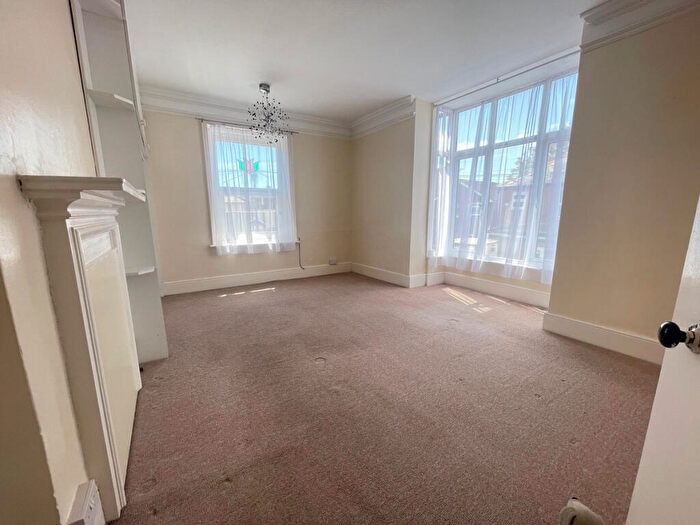 2 Bedroom Apartment To Rent In Rowlands Road, Worthing, BN11