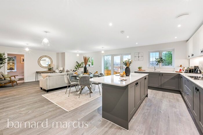 5 Bedroom Detached House For Sale In Beech Farm Road, Warlingham, CR6
