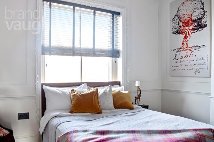 2 Bedroom Flat For Sale In Goldsmid Road, Hove, East Sussex, BN3