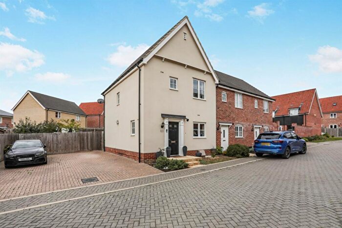 3 Bedroom End Of Terrace House For Sale In Swale View, Thetford, IP24