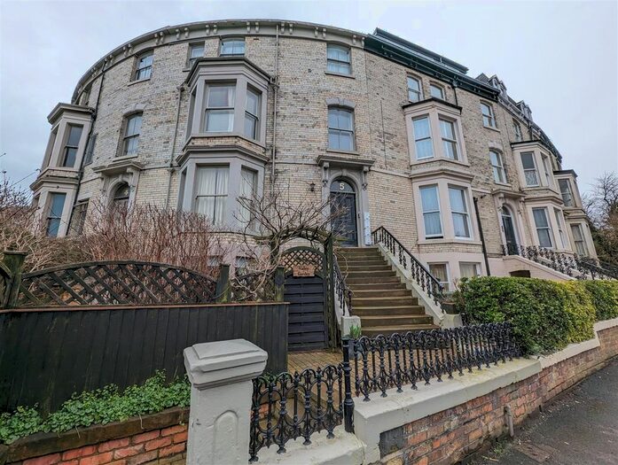 2 Bedroom Flat To Rent In Cambridge Terrace, Scarborough, YO11