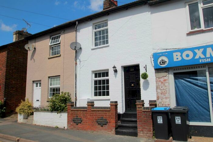 2 Bedroom Terraced House To Rent In St. Johns Road, Hemel Hempstead, HP1