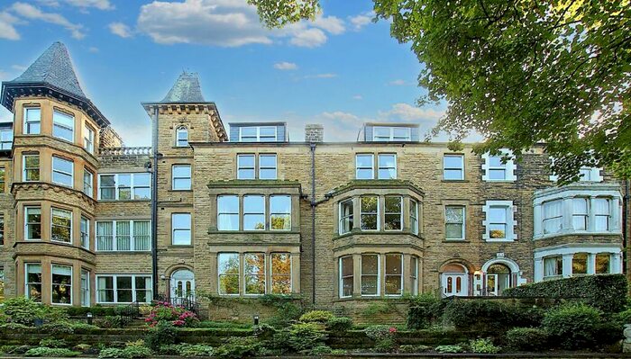 2 Bedroom Flat To Rent In Valley Drive, Harrogate, HG2