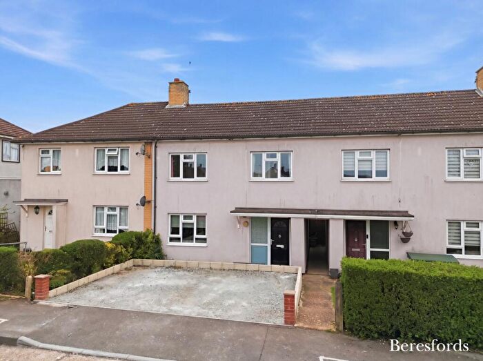 3 Bedroom Terraced House For Sale In Newbury Close, Romford, RM3