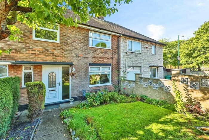 3 Bedroom Terraced House For Sale In Farnborough Road, Clifton, Nottingham, NG11