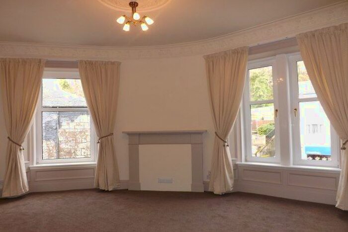2 Bedroom Flat To Rent In New Street, Stirling, FK9